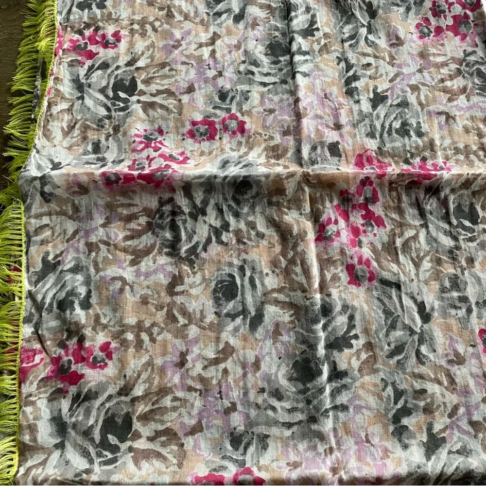 LAST CALL 🍺 FINAL PRICE • AEO | Pretty Floral Scarf